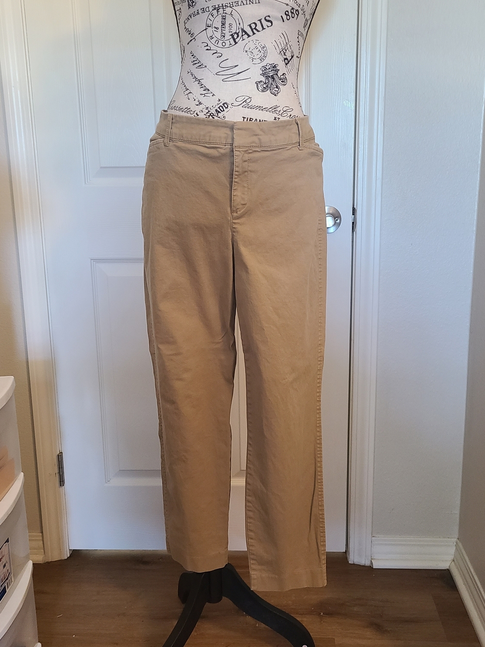 Old Navy Men's Tan Straight-Leg Chinos